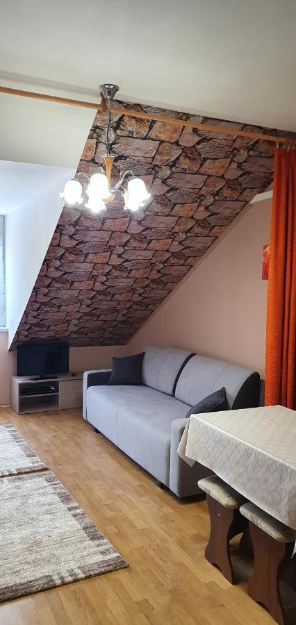 Venusz Apartman Черкеселе Екстер'єр фото
