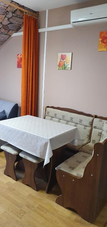 Venusz Apartman Черкеселе Екстер'єр фото