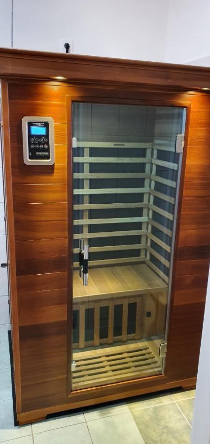 Venusz Apartman Черкеселе Екстер'єр фото