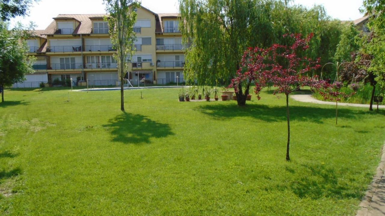 Venusz Apartman Черкеселе Екстер'єр фото